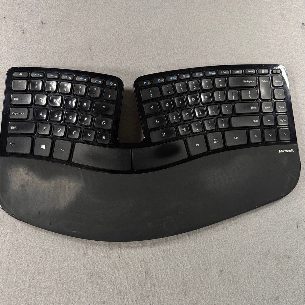 Microsoft Sculpt Ergonomic Wireless Keyboard 1559 with USB Dongle receiver works